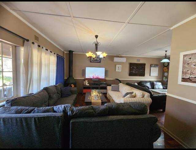 4 BEDROOM HOUSE FOR SALE IN VANDERBIJLPARK SW 1